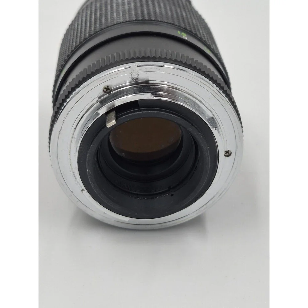 Vintage SAKAR 135mm Manual Telephoto Lens. f2.8 Minolta MC Mount With Case
